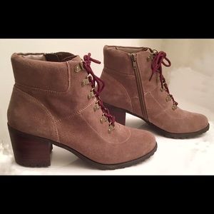 AEROSOLE Leather Low Boot